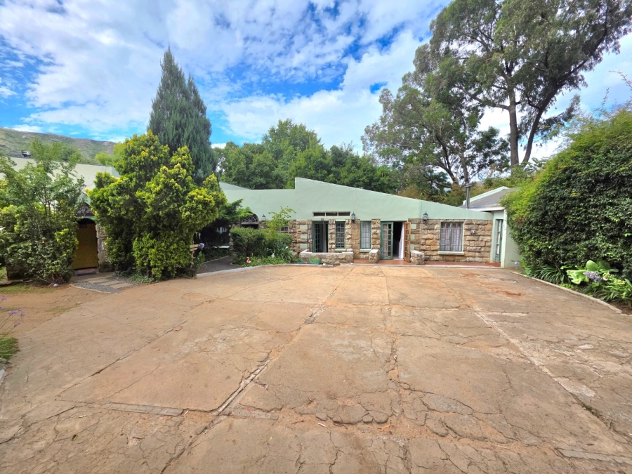 7 Bedroom Property for Sale in Clarens Free State